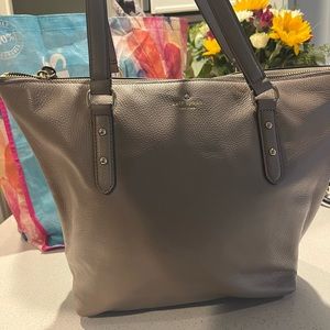 Barely used Kate Spade Zipper-Close Tote